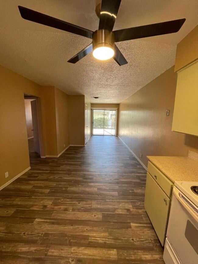 Building Photo - 8439 E Coronado Rd