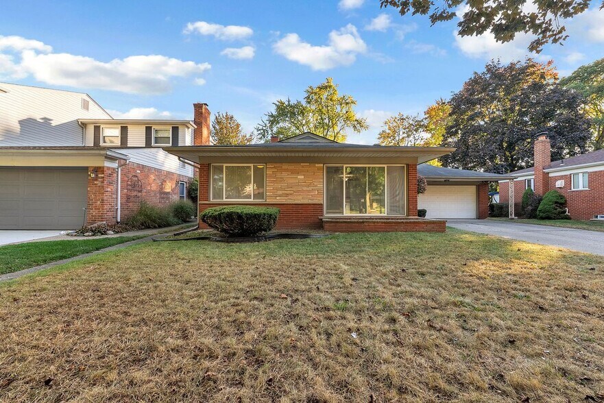 Building Photo - 32725 Barkley St