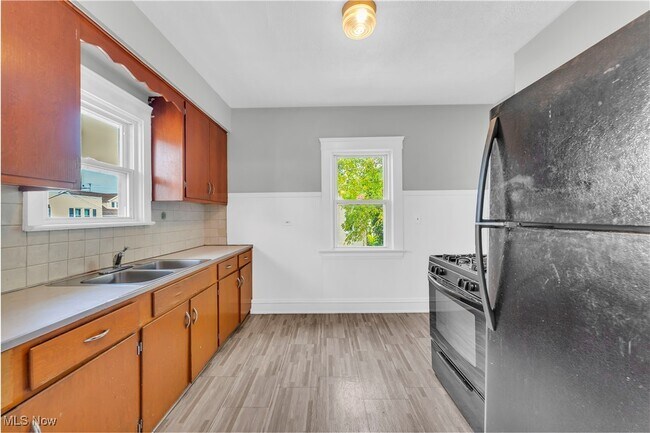 Building Photo - 4126 Gifford Ave
