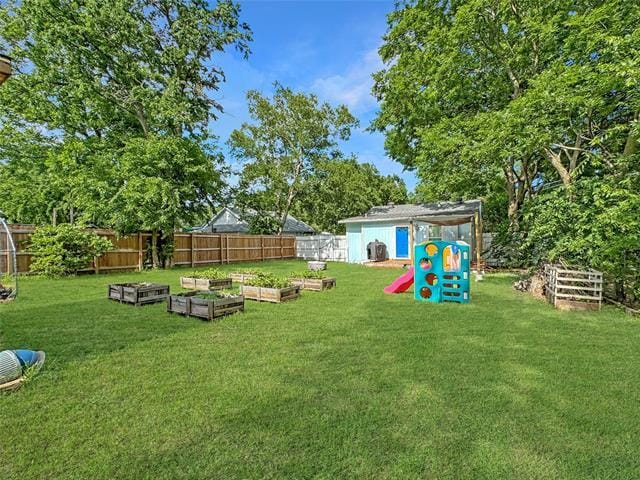 Building Photo - 604 Maple St