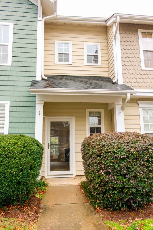 Building Photo - 2204 Valley Haven Dr