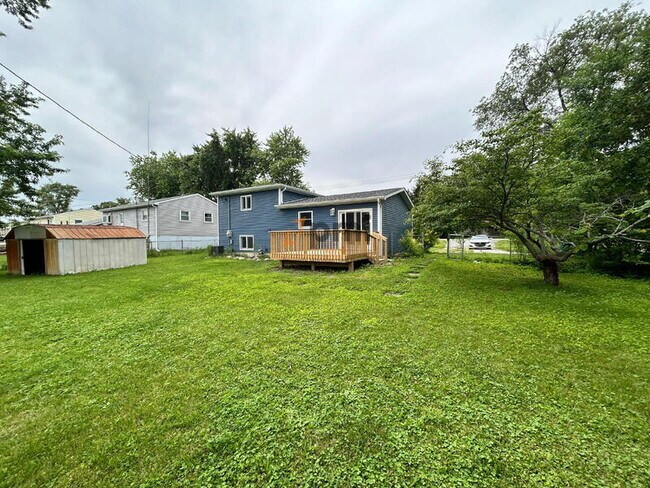 Building Photo - 673 Joe Martin Rd