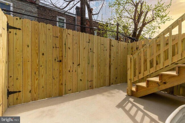 Building Photo - 2121 Bellmore St