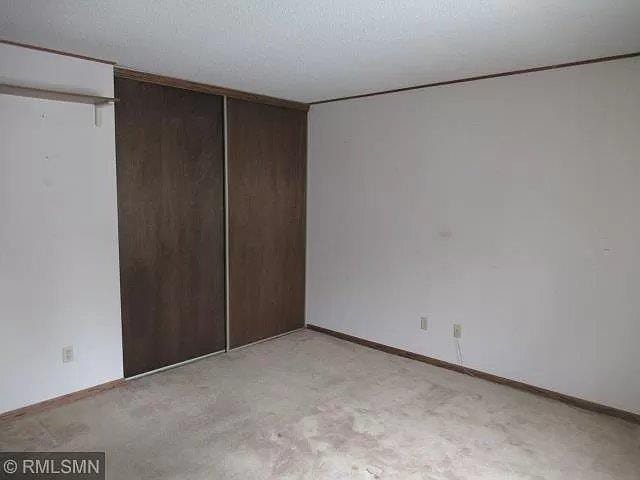 Building Photo - 3560 Blue Jay Way