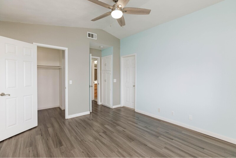 Building Photo - 6445 Peachwood Rd