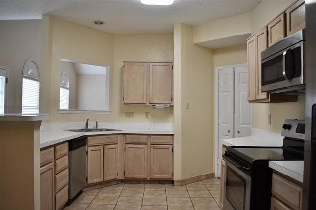 Building Photo - 803 Switzer Ln