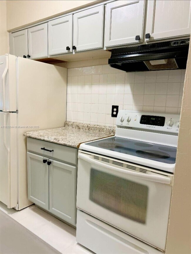Building Photo - 4011 NW 30th Terrace