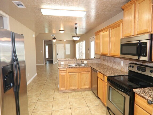Building Photo - 826 S Village Creek Pkwy