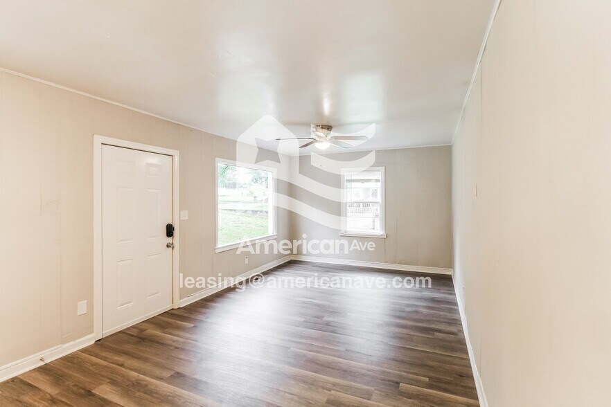 Building Photo - 4208 16th Ave