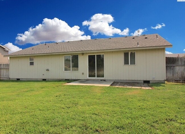 Building Photo - West Pasco 3 bed/2 bath Home