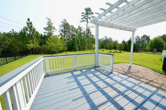 Building Photo - 444 Beacon Ridge Blvd