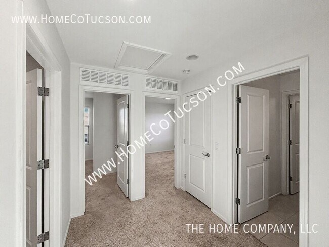 Building Photo - 7108 S Via Gaucho Viejo