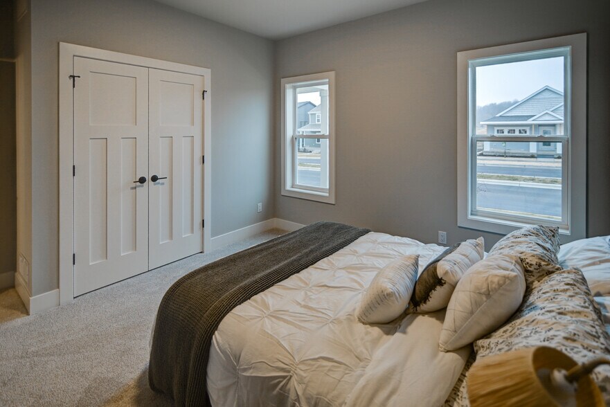 Building Photo - 4795 Lacy Rd