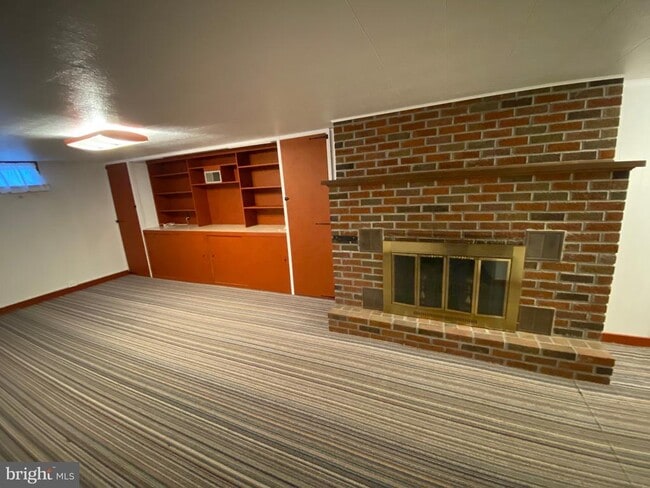 Building Photo - 45 Clay Slate Rd