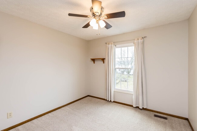 Building Photo - 6085 Tara Hill Dr