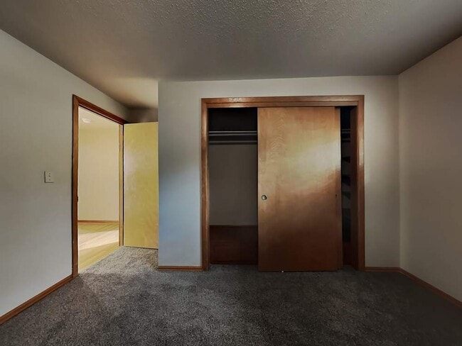 Building Photo - 617 S 301st St