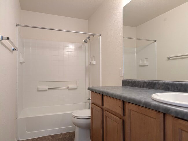 Building Photo - 4179 E Wading Pond Dr