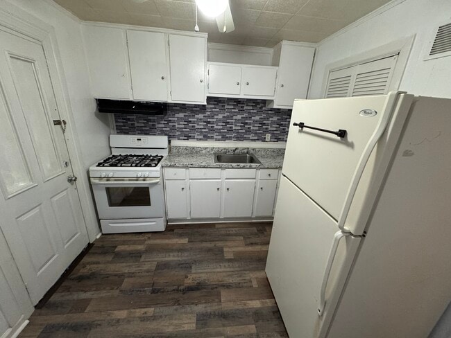 Building Photo - 1625 Wickham Ave