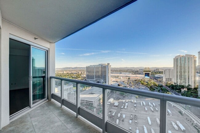 Building Photo - Turnberry Towers 2705W-City/Golf Course Views from this Stunning 1Bd/1.5Ba Residence