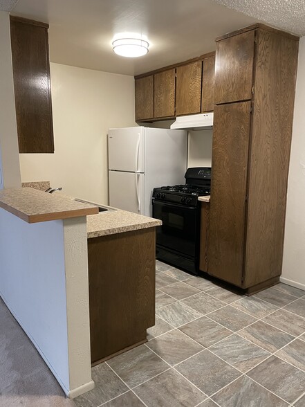 Building Photo - 15001 Condon Ave