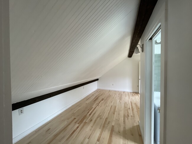 Building Photo - Buxton