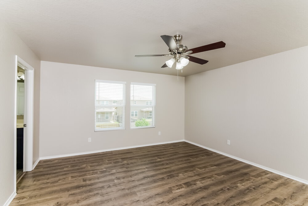 Building Photo - 11837 Silver Chase