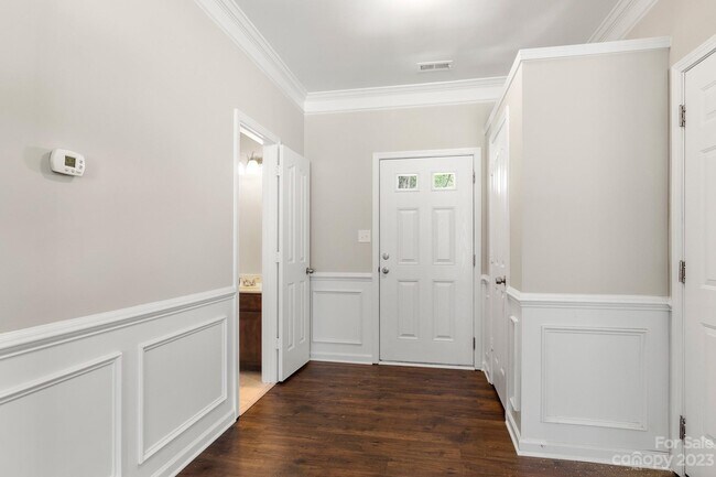 Building Photo - 3808 Herkimer Dr