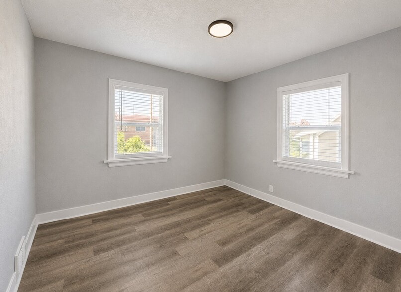Building Photo - 2374 Shasta Way