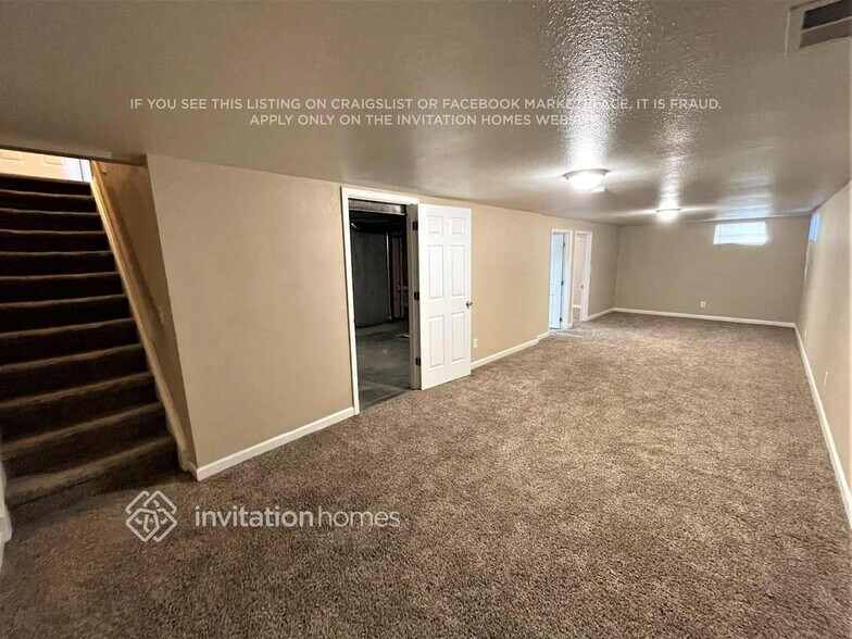 Building Photo - 9174 Lander St