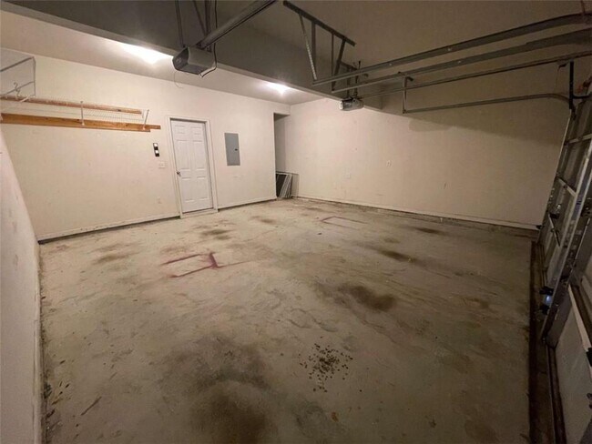 Building Photo - 4205 Pointe Vecchio Cir