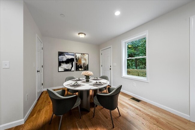 Building Photo - 62 N Main St