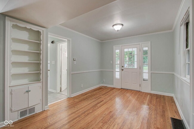 Building Photo - 5043 Boulevard Pl