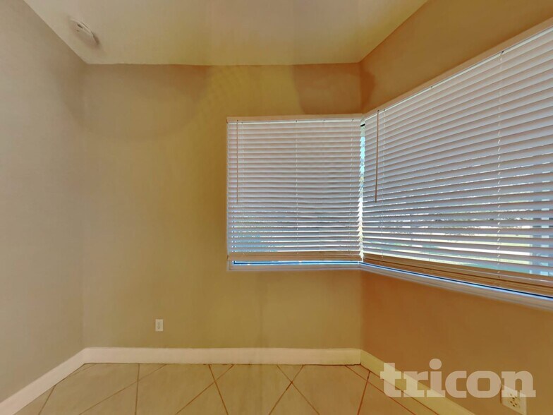 Building Photo - 4170 Grobe St