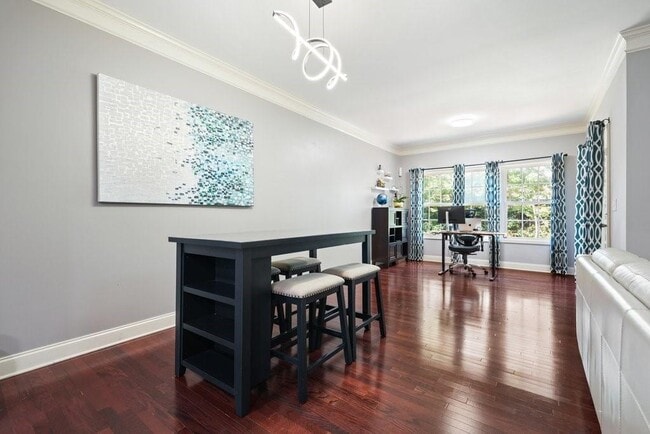 Building Photo - 3888 Fairhill Point