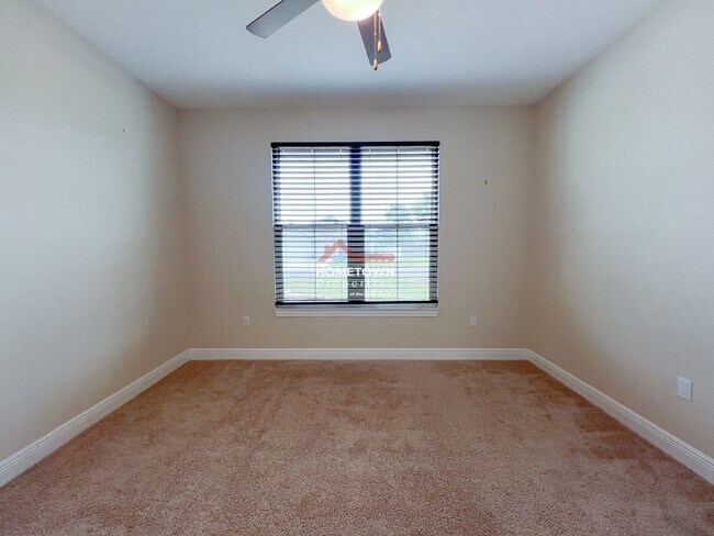 Building Photo - Charming Custom-Built Home with Bonus Room...