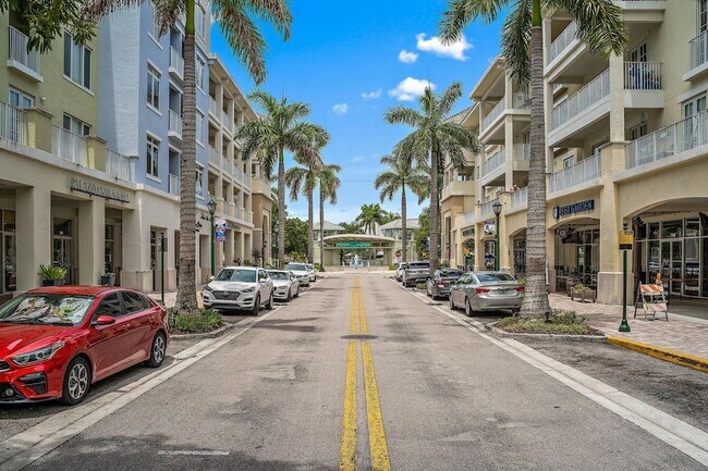 Building Photo - 1203 Town Center Dr