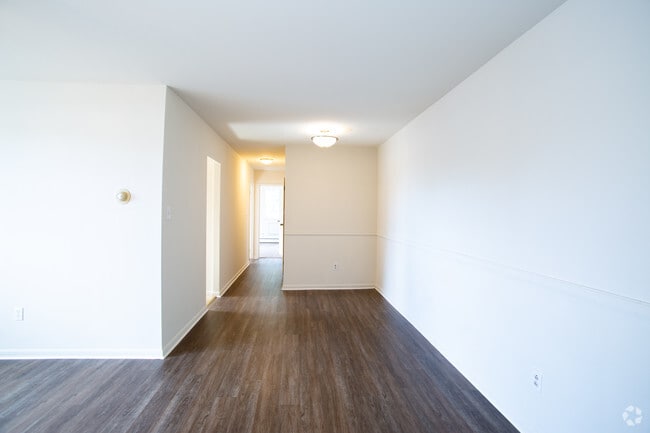 Dining Space - The Communities of Norris Hills at Buttonwood Street