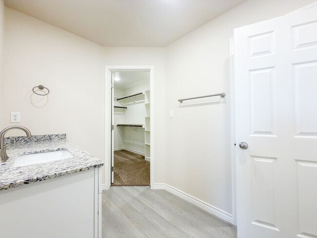 Building Photo - 1341 Bajada St
