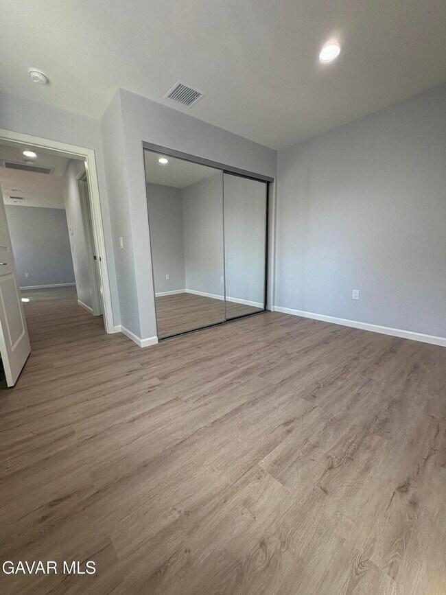 Building Photo - 2137 Estrella Ct
