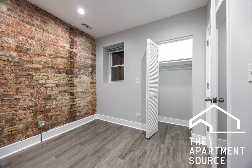 Building Photo - 1606 W Wallen Ave