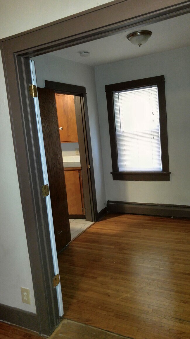 Office / Bonus Room - 1015 E Gorham St