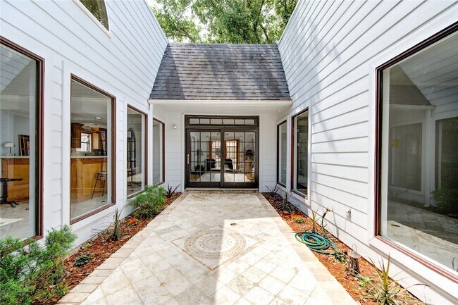 Building Photo - 14214 Woodnook Dr