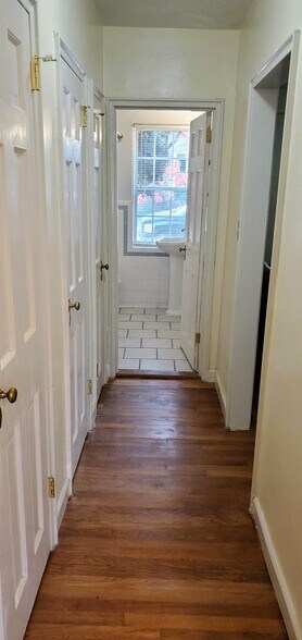 Building Photo - 310 Ashby St