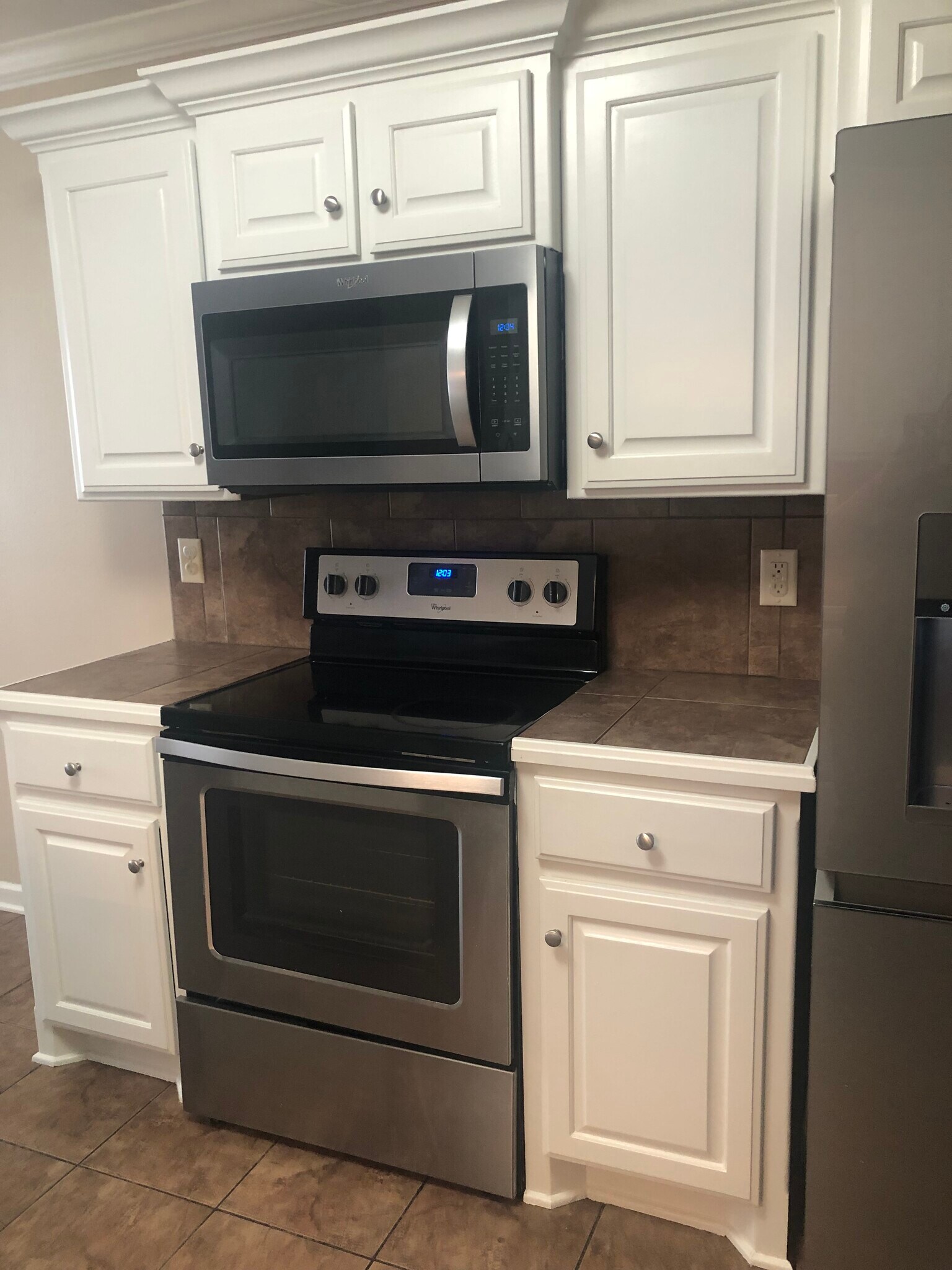 Building Photo - 70 Chateaus Ln