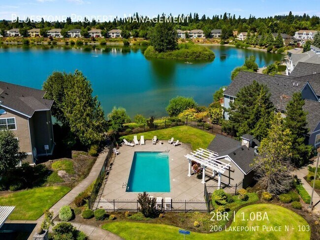 Building Photo - 206 Lakepoint Pl N
