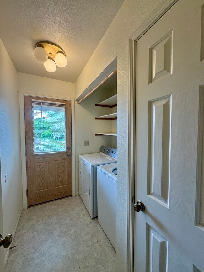 Building Photo - In town Poulsbo rambler now available