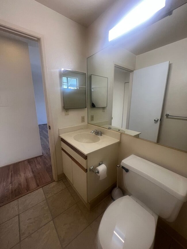 Building Photo - Makakilo Cliffs 2 bedroom Panoramic Views and Cool Breezes