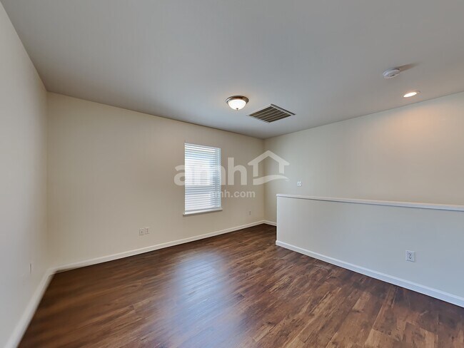 Building Photo - 9510 187th St E