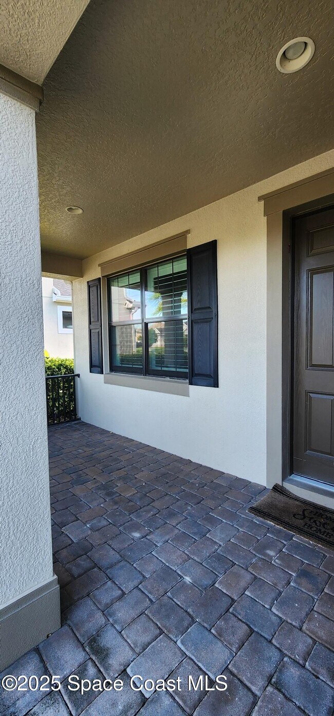 Building Photo - 3003 Trasona Dr