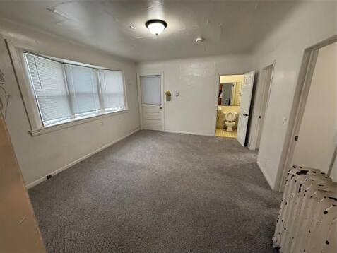 Building Photo - 620 Bowery St